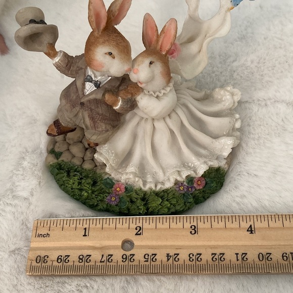 Dakin Susan Wheeler Holly Pond Hill Just Married Bunny Figurine - Picture 14 of 14